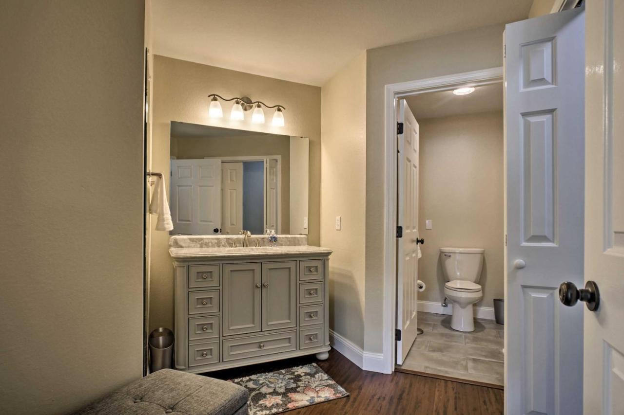 Branson Condo With Pool Access, Walk To Fishing Екстериор снимка
